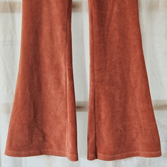 📌136 AMERICAN EAGLE AHH-MAZINGLY SOFT HIGH RISE KNIT FLARE WOMEN'S SIZE SMALL - Picture 6 of 7